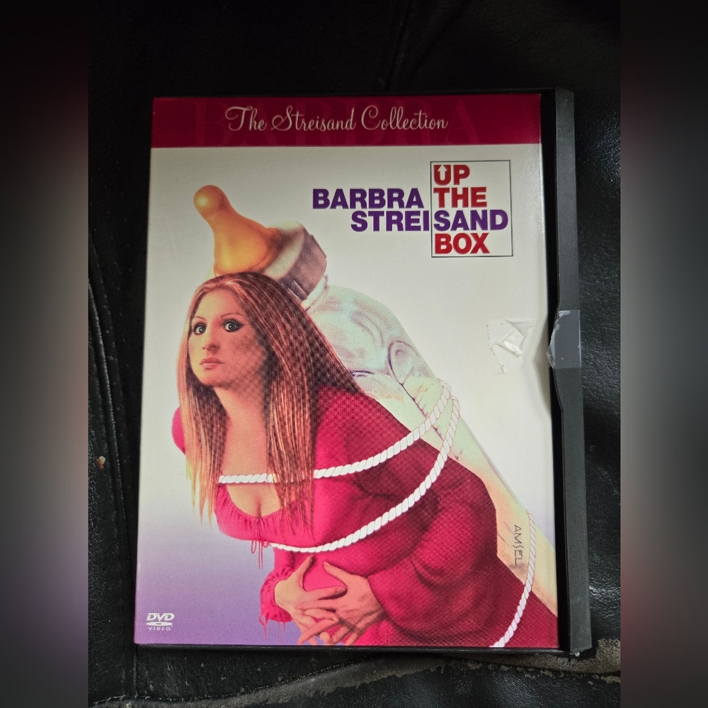 Up the Sandbox - Barbara Streisand , David Selby, Jane Hoffman LIKE NEW